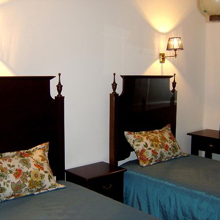 Hotel Casa Santa Catarina à Penha Garcia Chambre photo