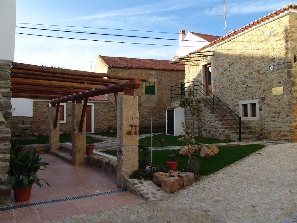 Hotel Casa Santa Catarina à Penha Garcia Extérieur photo