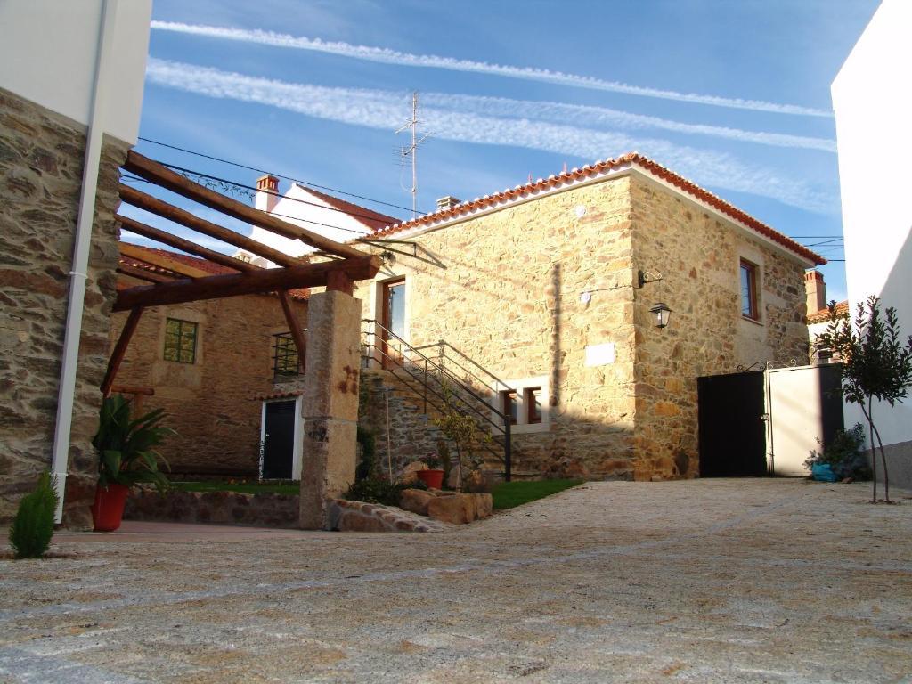 Hotel Casa Santa Catarina à Penha Garcia Extérieur photo