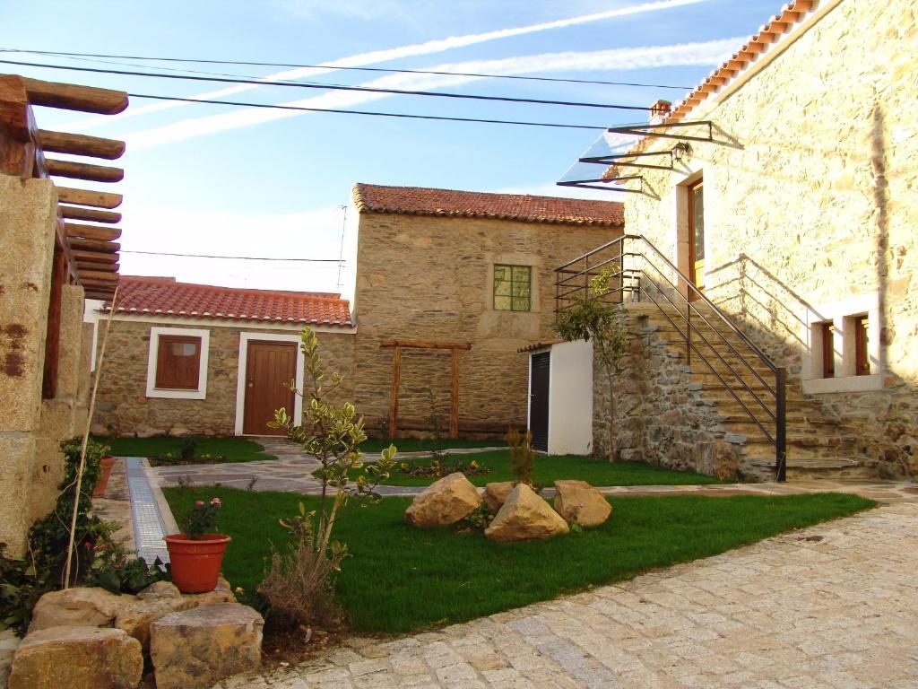 Hotel Casa Santa Catarina à Penha Garcia Extérieur photo